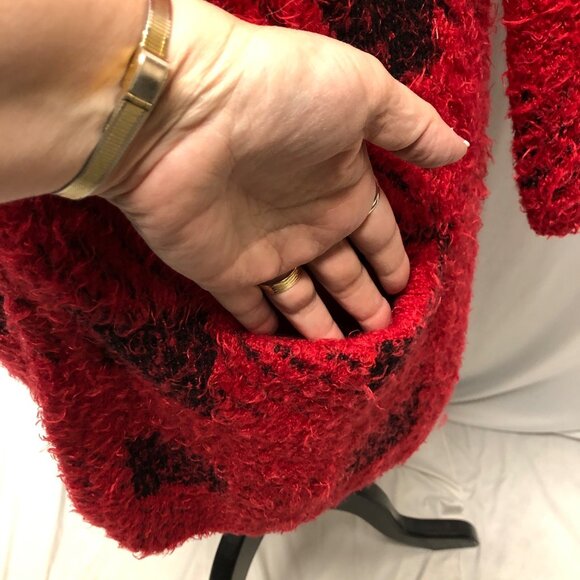 A Moon Cardigan Womens Size Large Red Black Fuzzy Open Front Pockets Sweater - Picture 5 of 7